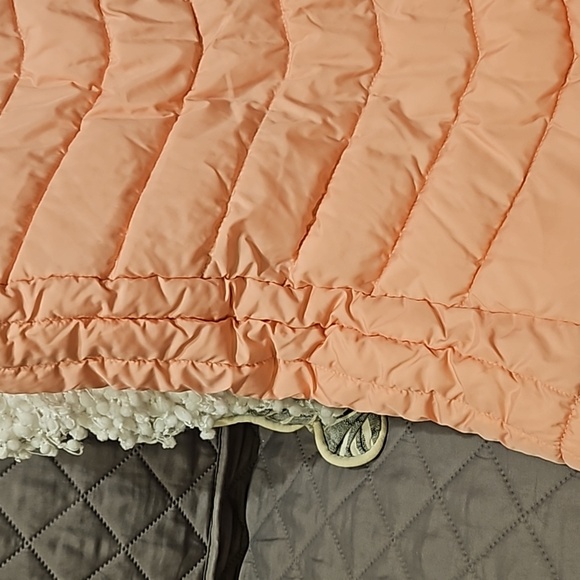 Gap Vest - Picture 17 of 17